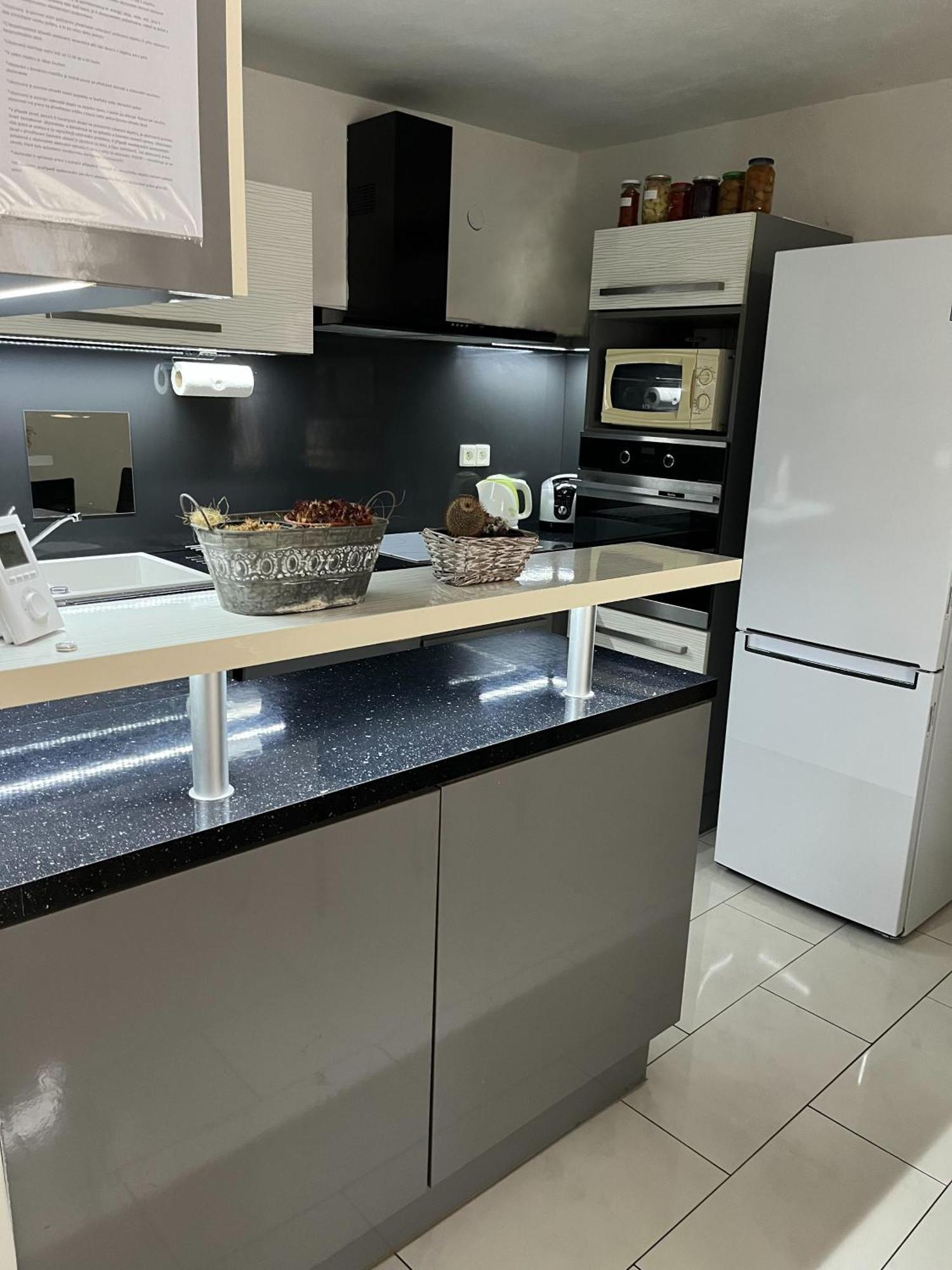 Apartment Na Lipove V Hlohovci